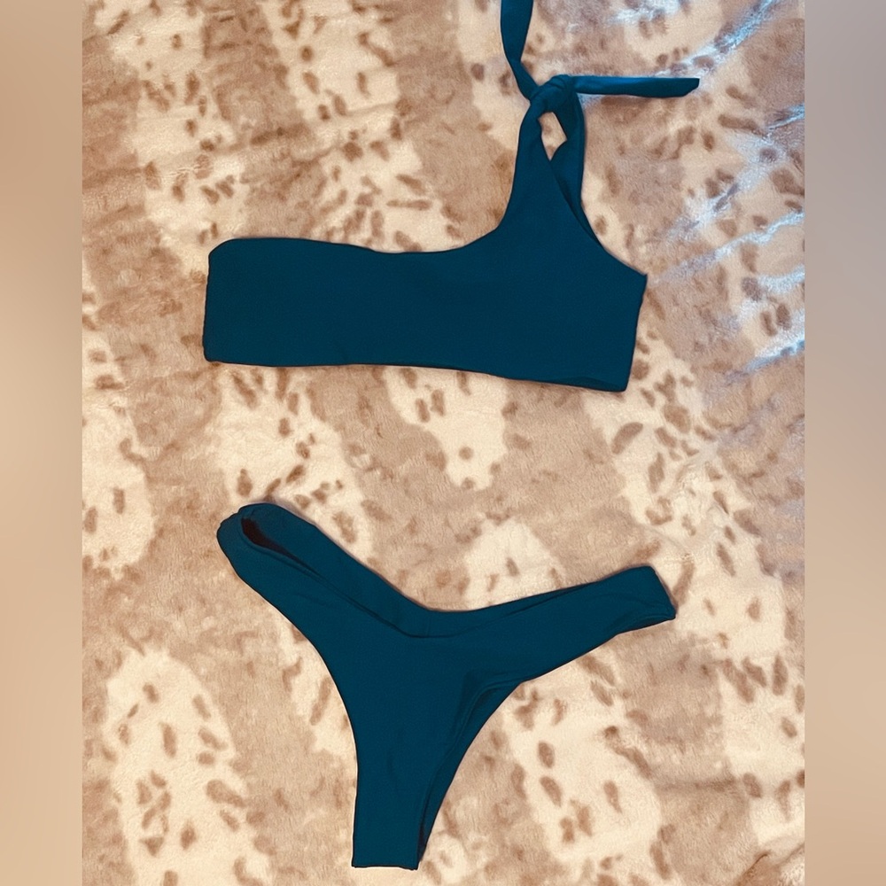 One should bikini